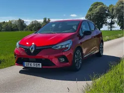 Röd Begagnad 2019 Renault Clio IV Intens Halvkombi | 133 000 kr