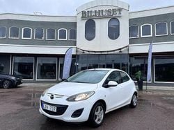 Vit Begagnad 2011 Mazda 2 Halvkombi | 69 900 kr (Dyr)