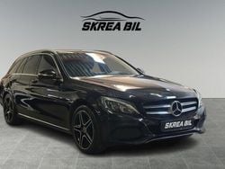 Röd (svart) Begagnad 2015 Mercedes C220 Kombi | 179 900 kr (Marknadspris)