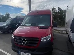Röd Ny 2025 Mercedes Sprinter Van | 700 000 kr