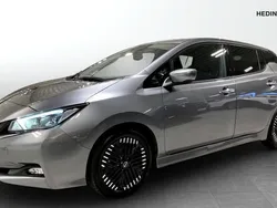 Grå (grey) Begagnad 2022 Nissan Leaf N-Connecta Halvkombi | 179 900 kr (Bra pris)