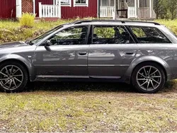 Grå Begagnad 2003 Audi A6 Comfort Kombi | 45 000 kr
