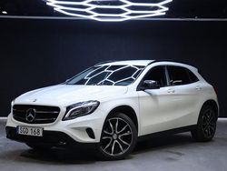 Vit Begagnad 2015 Mercedes GLA180 Premium SUV | 159 900 kr
