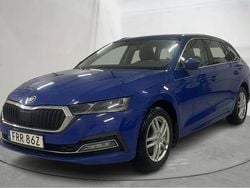Blå Begagnad 2022 Skoda Octavia Style Kombi | 225 000 kr (Marknadspris)