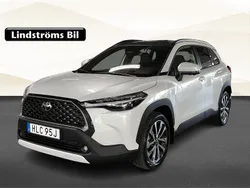 Vit Ny 2025 Toyota Corolla Cross Executive SUV | 434 900 kr (Marknadspris)
