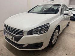 Vit (vit metallic) Begagnad 2016 Peugeot 508 Sedan | 114 500 kr (Marknadspris)