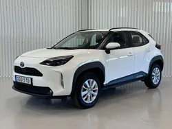 Vit Begagnad 2023 Toyota Yaris Cross Active SUV | 259 900 kr (Marknadspris)