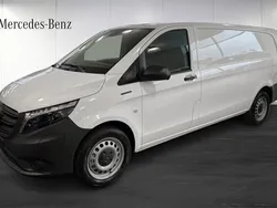 Vit Begagnad 2023 Mercedes e-Vito Minibuss | 449 900 kr (Superpris)