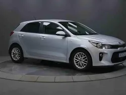 Grå Begagnad 2020 Kia Rio Halvkombi | 169 000 kr