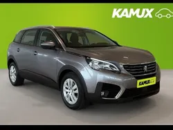 Silver/grå Begagnad 2017 Peugeot 5008 Minibuss | 199 900 kr (Marknadspris)