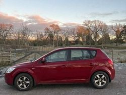 Begagnad 2007 Kia Ceed Halvkombi | 27 000 kr (Superpris)