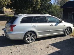 Silver Begagnad 2006 Toyota Avensis Kombi | 5 000 kr (Superpris)