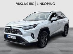 Vit Begagnad 2025 Toyota RAV4 Hybrid Executive SUV | 459 000 kr (Bra pris)