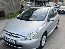 Grå Begagnad 2002 Peugeot 307 Halvkombi | 25 000 kr (Marknadspris)