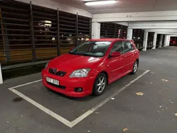 Röd Begagnad 2005 Toyota Corolla Sport Halvkombi | 84 500 kr
