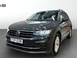 Grå Begagnad 2021 VW Tiguan SUV | 284 900 kr (Marknadspris)