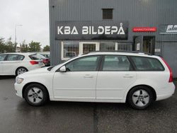 Vit Begagnad 2011 Volvo V50 Kinetic Kombi | 44 900 kr (Marknadspris)