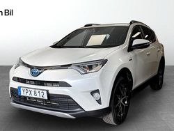 Vit Begagnad 2016 Toyota RAV4 Hybrid Active SUV | 259 000 kr (Marknadspris)