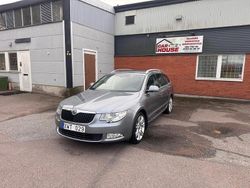 Silver Begagnad 2010 Skoda Superb Elegance Kombi | 104 900 kr (Marknadspris)