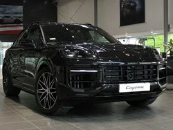 Svart Begagnad 2024 Porsche Cayenne SUV | 1 295 000 kr (Marknadspris)
