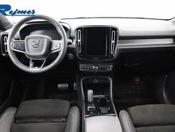 Blå Begagnad 2018 Volvo XC40 R-Design SUV | 314 900 kr (Lite dyr)