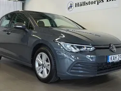 Grå Begagnad 2022 VW Golf VIII Halvkombi | 279 900 kr (Marknadspris)
