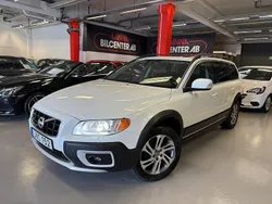 Vit Begagnad 2013 Volvo XC70 SUV | 139 900 kr (Marknadspris)