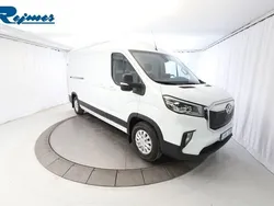 Vit (vit solid) Begagnad 2023 Maxus eDeliver 9 Van | 748 900 kr