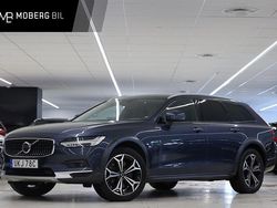Mörkblå Begagnad 2022 Volvo V90 CC Kombi | 449 900 kr