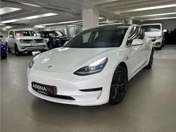 Vit Begagnad 2020 Tesla Model 3 Standard Range Plus Sedan | 229 900 kr (Marknadspris)