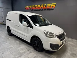 Vit Begagnad 2016 Peugeot Partner Minibuss | 74 900 kr (Bra pris)