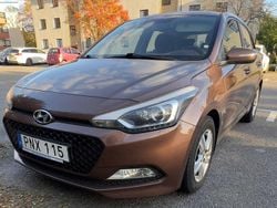 Brun Begagnad 2016 Hyundai i20 Premium Halvkombi | 85 000 kr (Bra pris)