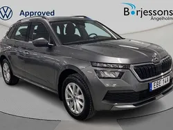 Grå Begagnad 2024 Skoda Kamiq SUV | 242 000 kr (Marknadspris)