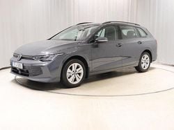 Mörkgrå Begagnad 2025 VW Golf VIII Life Kombi | 329 800 kr (Marknadspris)