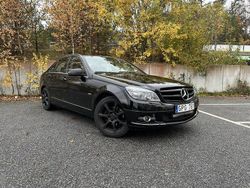 Svart Begagnad 2009 Mercedes C200 Avantgarde Sedan | 39 000 kr (Superpris)