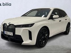 Vit Begagnad 2025 BMW iX M Sport SUV | 929 900 kr