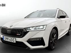 Vit Begagnad 2023 Skoda Octavia RS Kombi | 334 500 kr (Bra pris)