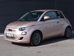 Röd Begagnad 2022 Fiat 500e Icon Halvkombi | 164 900 kr (Marknadspris)