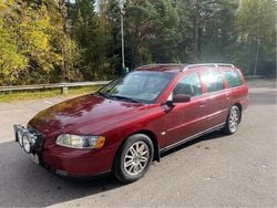 Röd Begagnad 2006 Volvo V70 Kinetic Kombi | 23 900 kr (Marknadspris)