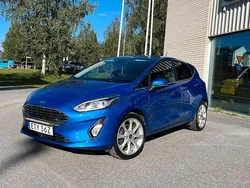 Blå (blåmetallic) Begagnad 2020 Ford Fiesta Titanium Halvkombi | 139 000 kr (Marknadspris)
