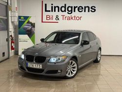 Grå Begagnad 2011 BMW 325 Sedan | 114 900 kr (Marknadspris)