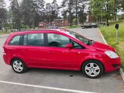 Röd Begagnad 2009 Opel Zafira Minibuss | 19 000 kr (Bra pris)