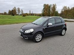 Svart Begagnad 2013 Fiat Sedici Emotion SUV | 74 000 kr