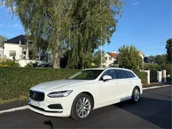 Vit Begagnad 2018 Volvo V90 Momentum Kombi | 195 000 kr (Marknadspris)