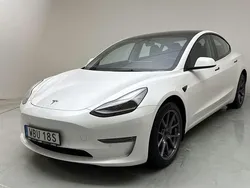 Vit Begagnad 2022 Tesla Model 3 Sedan | 289 000 kr (Marknadspris)