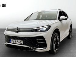 Vit Begagnad 2025 VW Tiguan R-line SUV | 449 900 kr (Marknadspris)