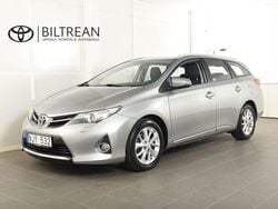 Ljusgrå Begagnad 2013 Toyota Auris Active Kombi | 108 900 kr (Marknadspris)