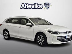 Vit Begagnad 2024 VW Passat Business Kombi | 344 900 kr (Dyr)