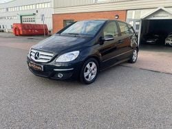 Svart Begagnad 2009 Mercedes B200 Minibuss | 64 500 kr