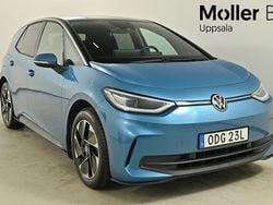 Blå (costa azul metallic black) Begagnad 2025 VW ID.3 Pro Halvkombi | 374 900 kr (Dyr)